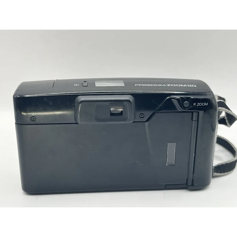 Minolta Freedom Zoom 90 35mm Film Point and Shoot Camera